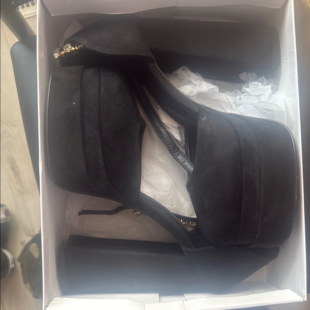 Elegant Black Platform Heels